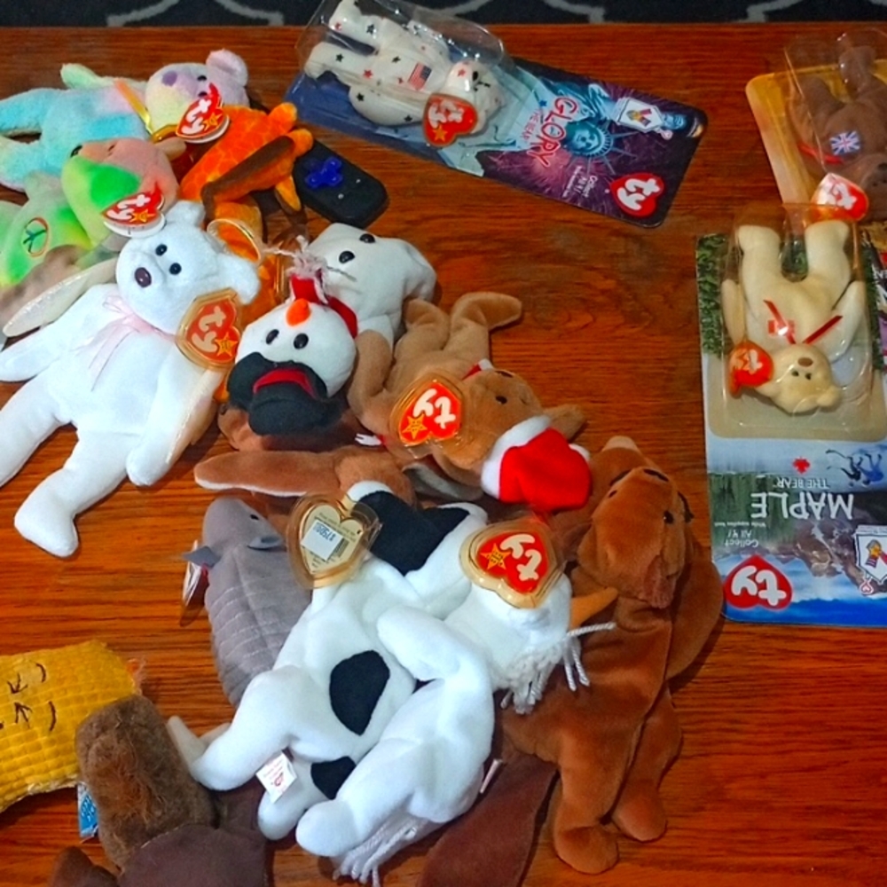 Ty beanie babies ******HUGE LOT******* WITH TAGS!!